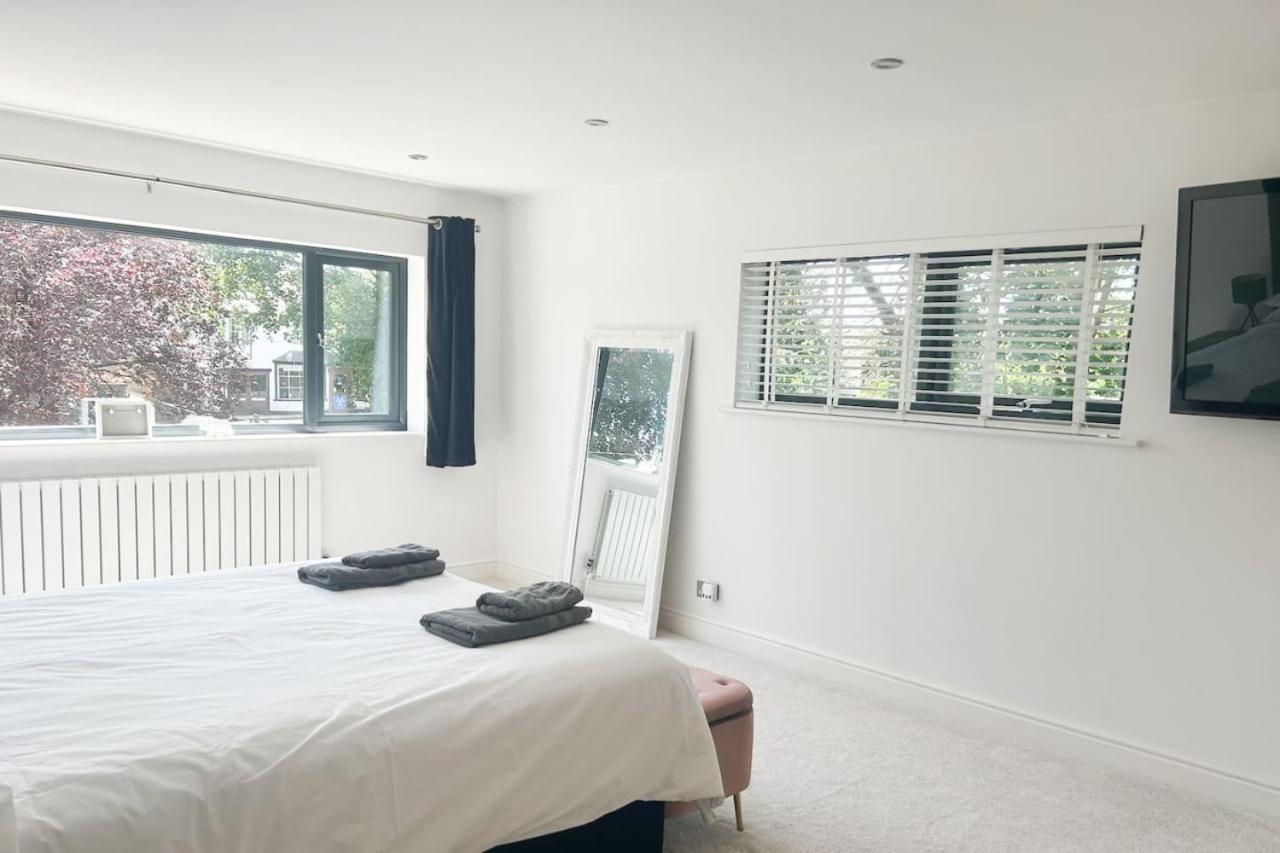 Vila Luxe 5 Bed House In Guildford. Morden Amenities Normandy Exteriér fotografie