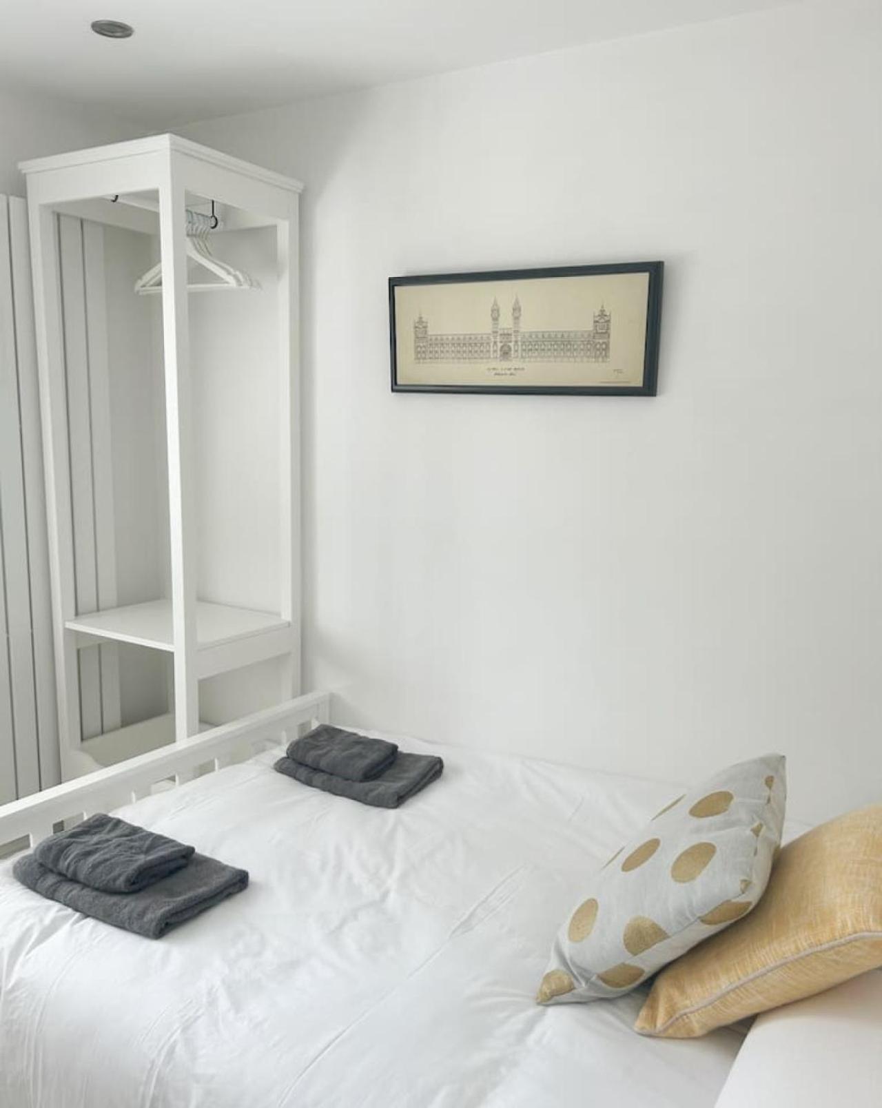 Vila Luxe 5 Bed House In Guildford. Morden Amenities Normandy Exteriér fotografie