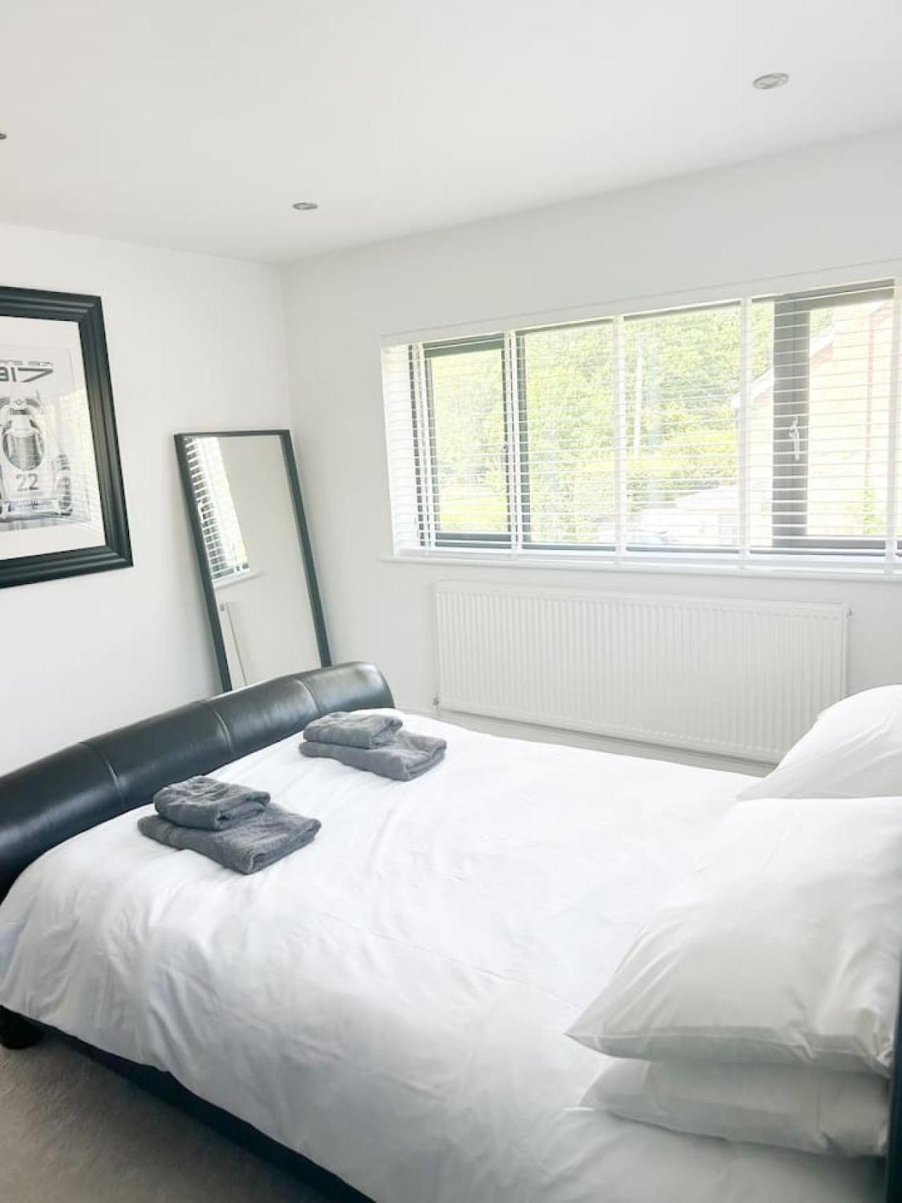 Vila Luxe 5 Bed House In Guildford. Morden Amenities Normandy Exteriér fotografie